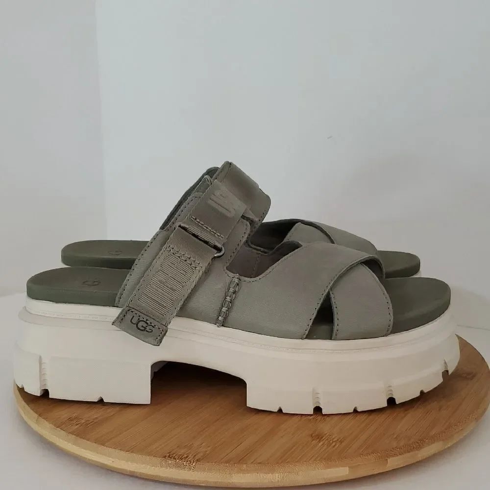 UGG Ashton Slide Women's Chunky Platform Sandals Size 11